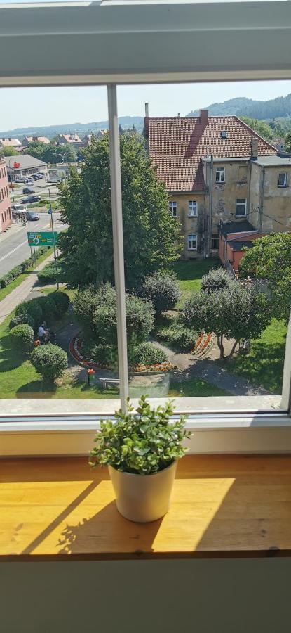 Klimatyczny Apartament Nr 8 Z Widokiem Na Gory Sowie Bielawa  Luaran gambar