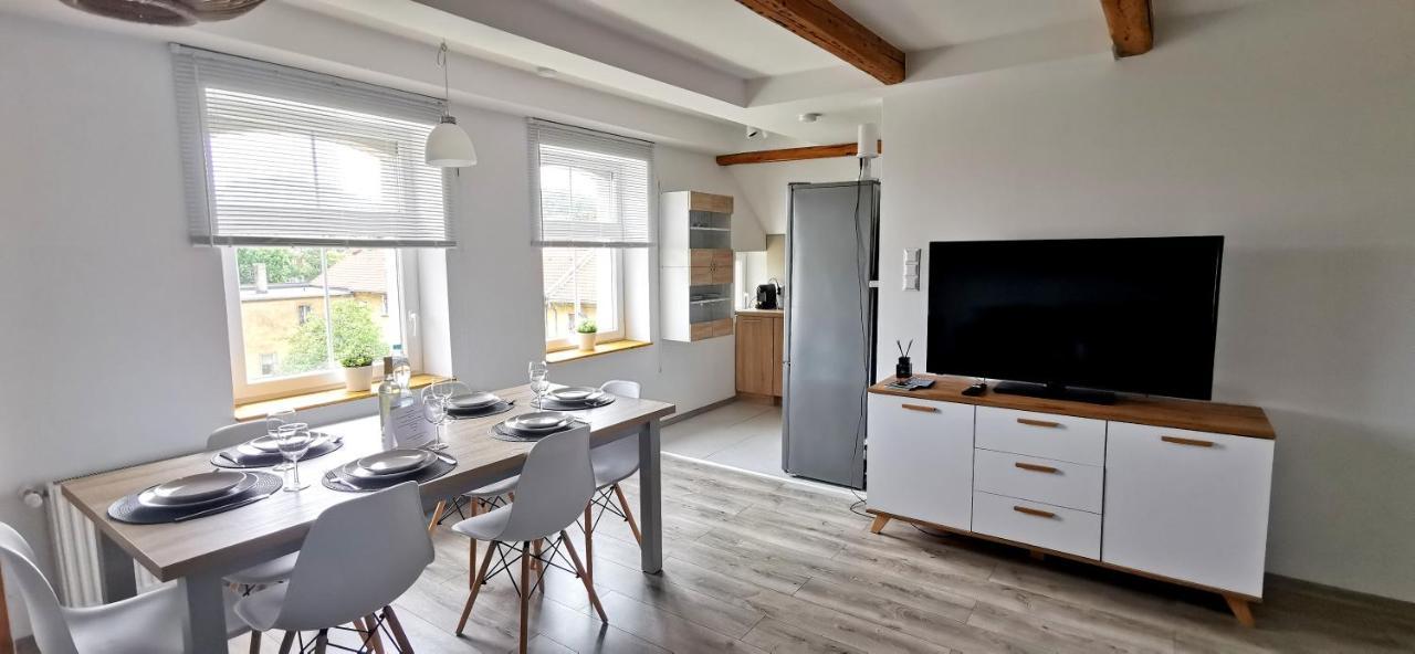 Klimatyczny Apartament Nr 8 Z Widokiem Na Gory Sowie Bielawa  Luaran gambar