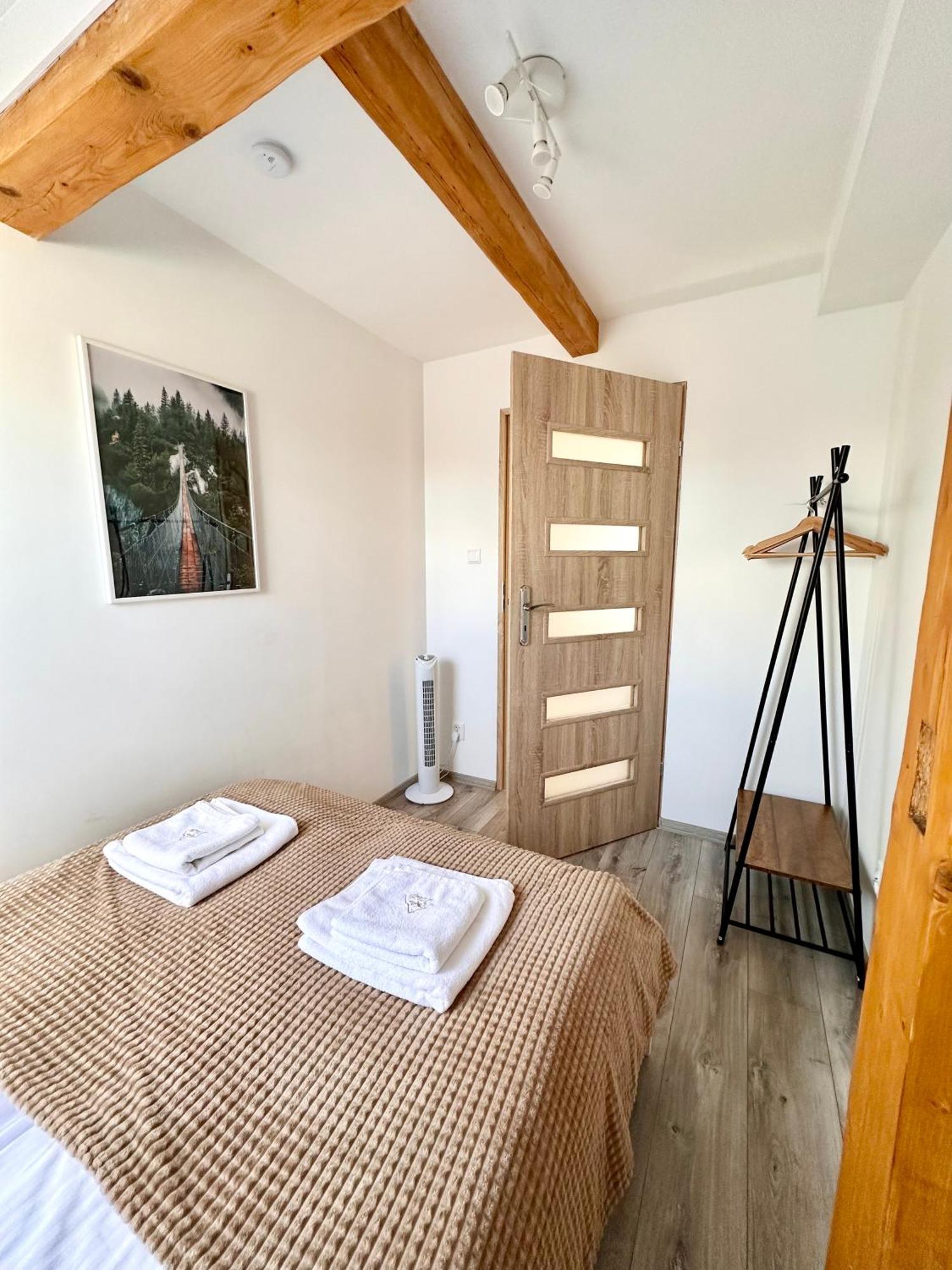 Klimatyczny Apartament Nr 8 Z Widokiem Na Gory Sowie Bielawa  Luaran gambar