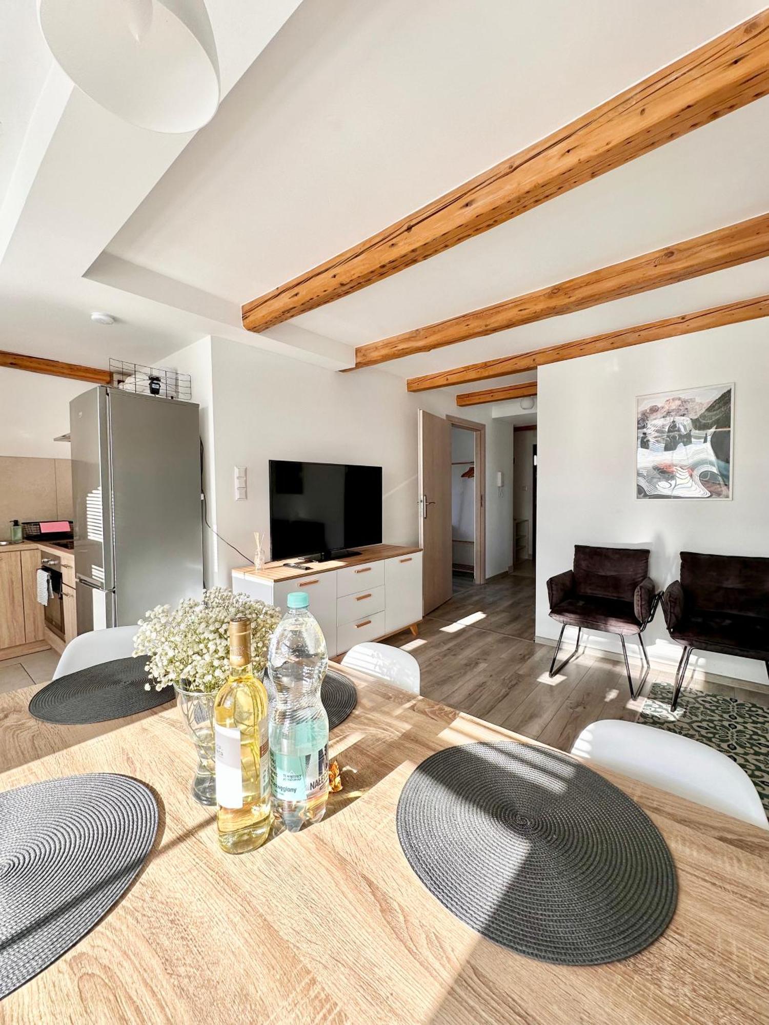 Klimatyczny Apartament Nr 8 Z Widokiem Na Gory Sowie Bielawa  Luaran gambar