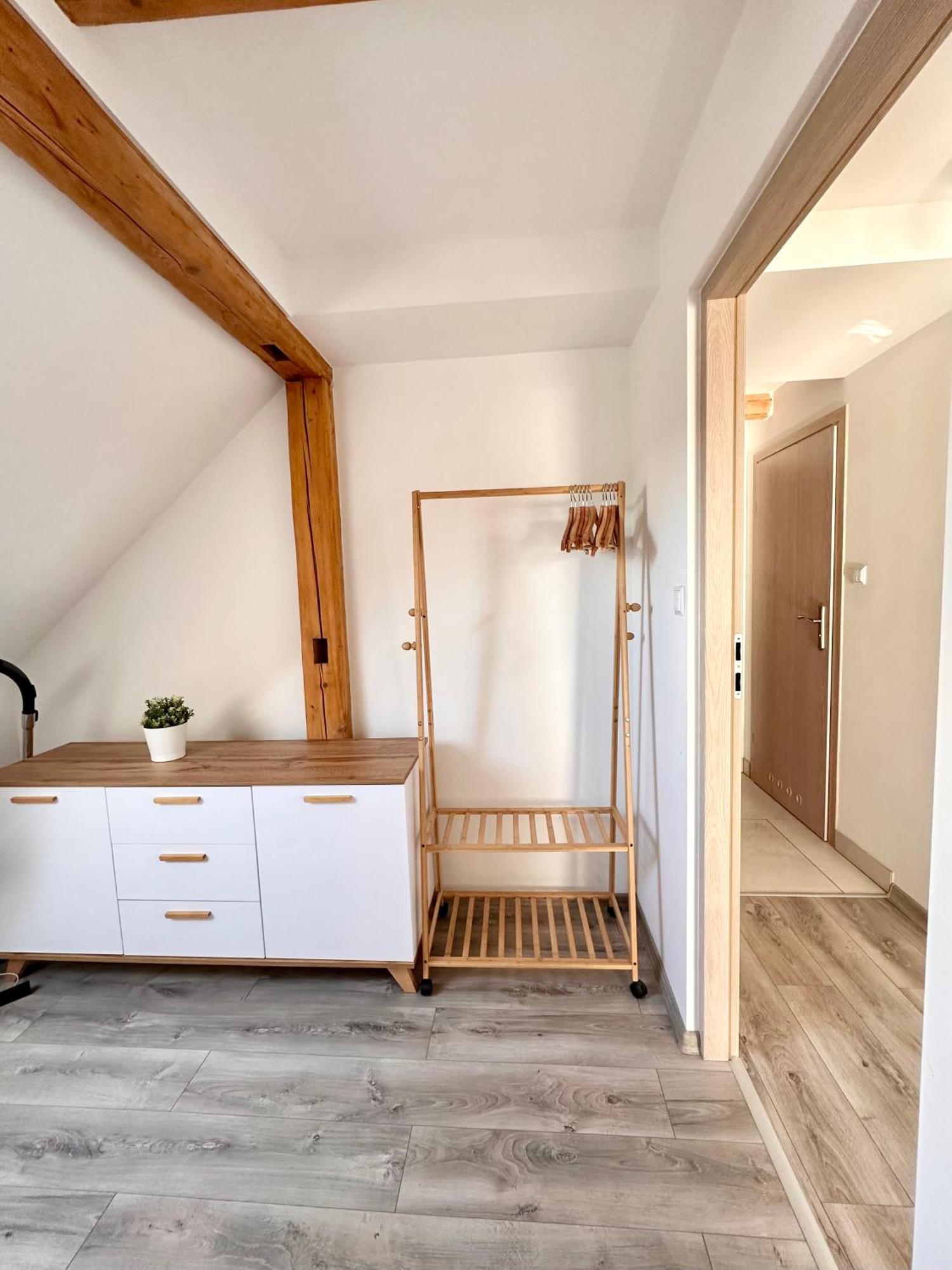 Klimatyczny Apartament Nr 8 Z Widokiem Na Gory Sowie Bielawa  Luaran gambar